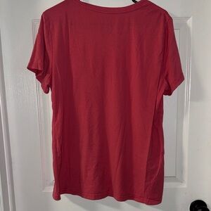 Time and Tru Women's Red V-Neck Short Sleeve Tee